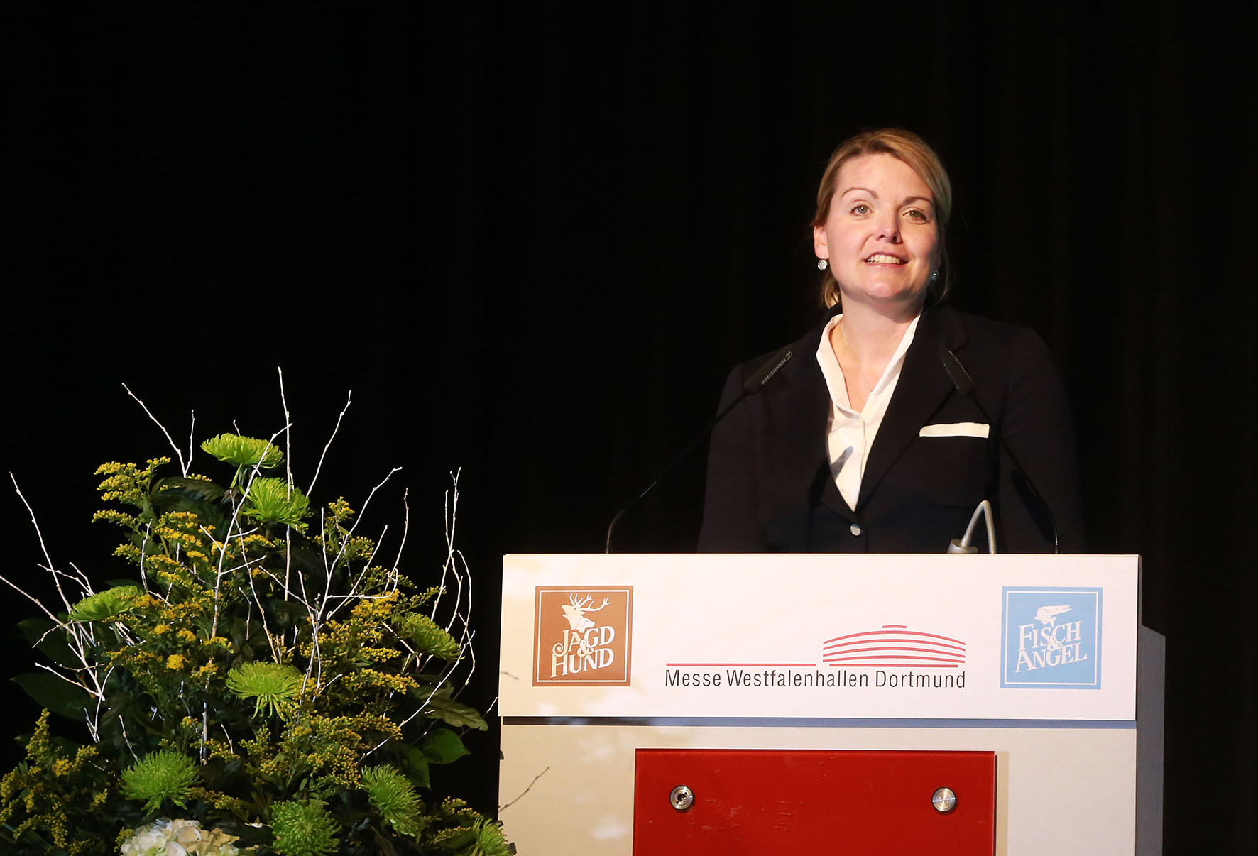 NRW-Landwirtschaftsministerin Christina Schulze Föcking eröffnete die Messe.
