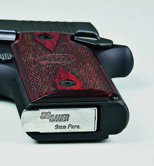 Sig Sauer P 938 Magazin im Griff