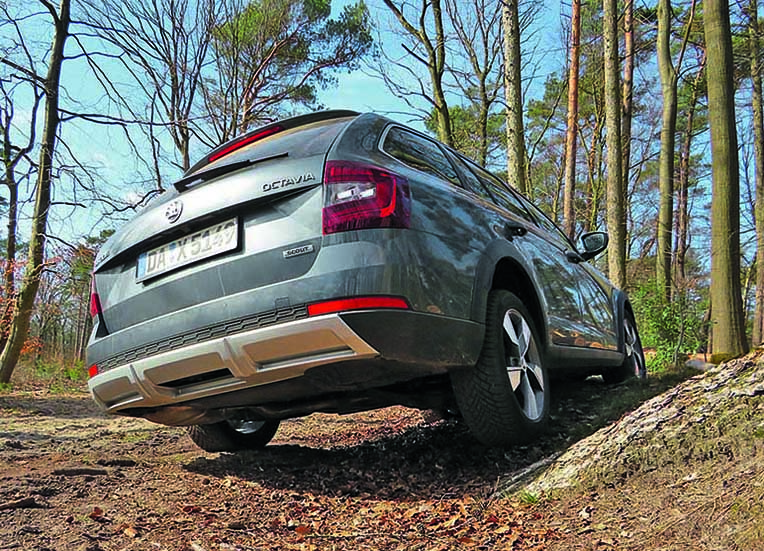 Skoda Octavia Bodenfreiheit