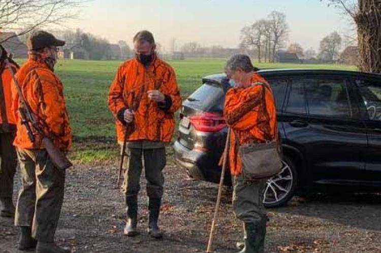 Die Einzeljagd und Gruppenansitze sind in NRW weiter möglich.