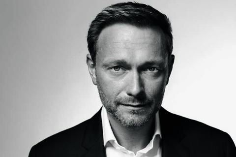 Christian Lindner hat die Jägerprüfung bestanden.